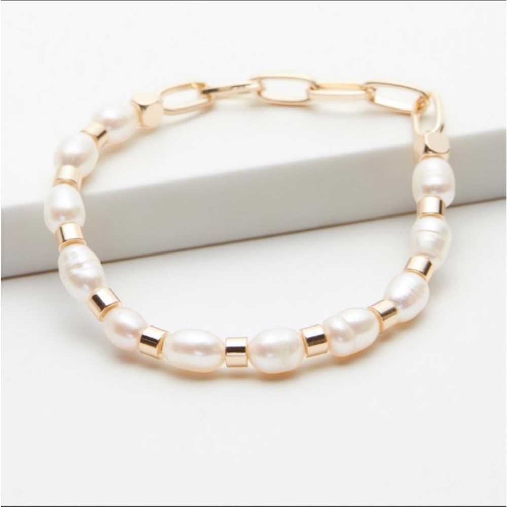 Evereve Macy pearl stretch bracelet - Picture 1 of 8